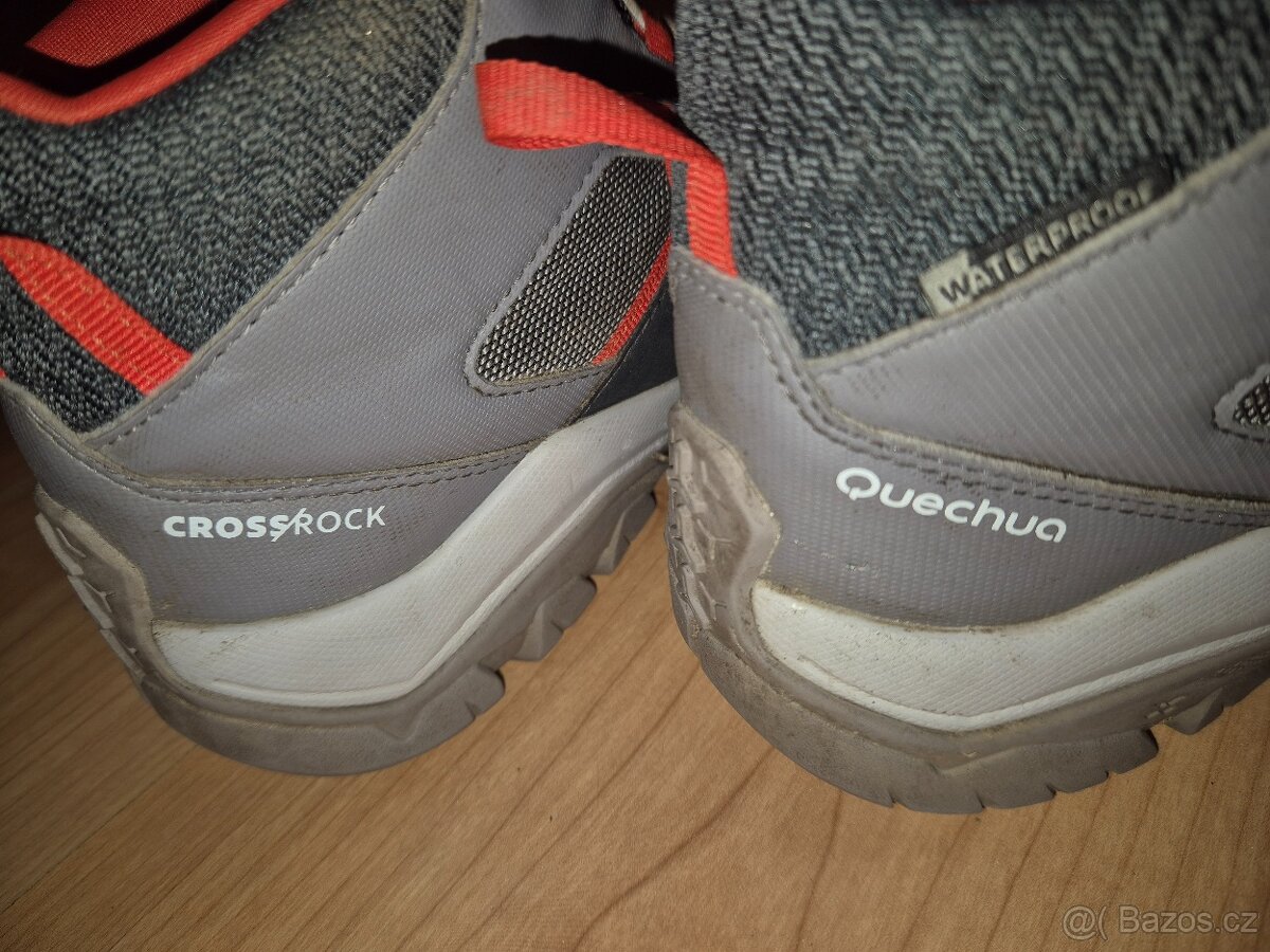 trekové kotníkové šedo-černé boty v.36 quechua - 6