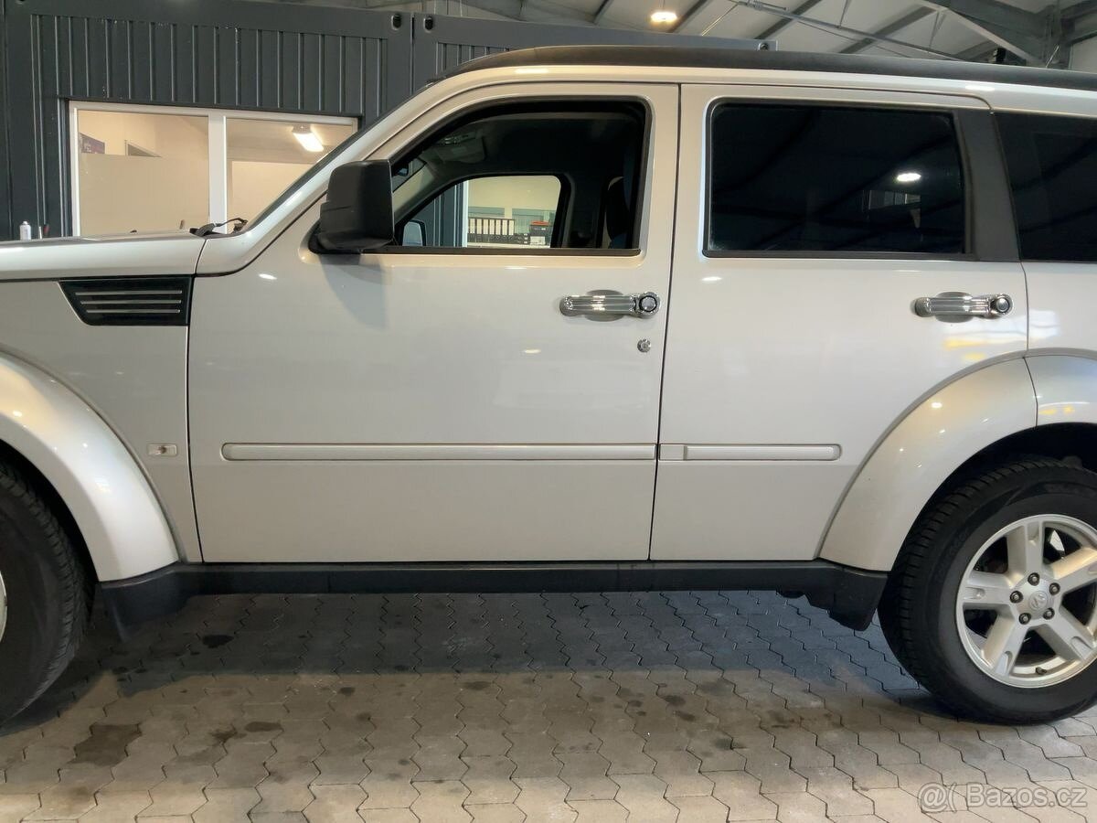 Dodge Nitro 3,7 SXT - 6