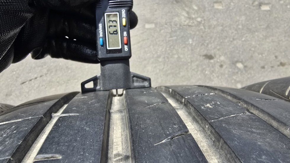 Letní pneu 225/40/19 Good Year - 6