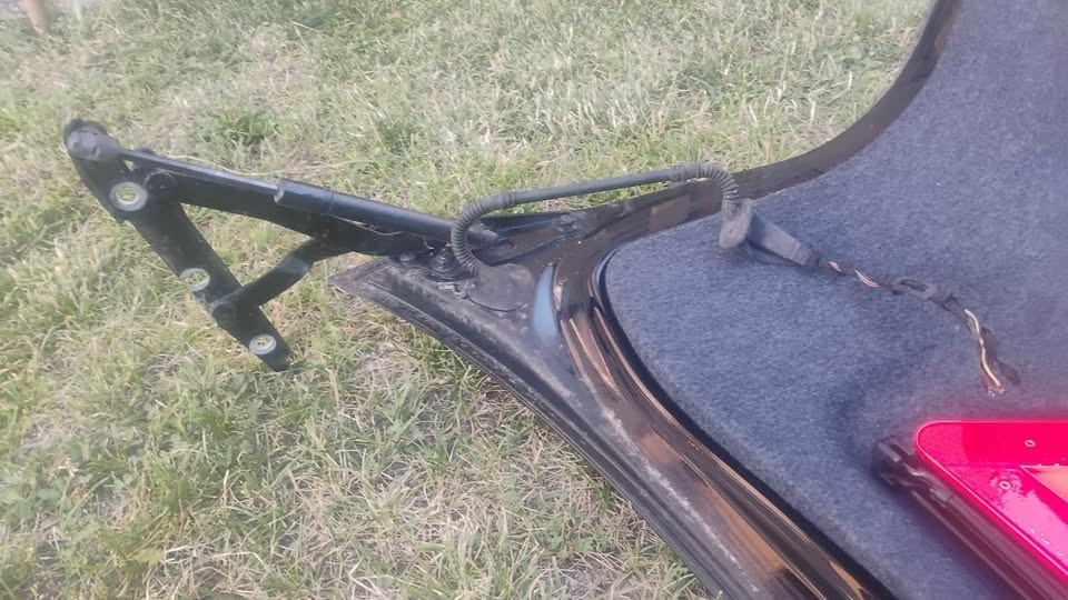 USA víko kufru audi a4 b6 S-line - 6