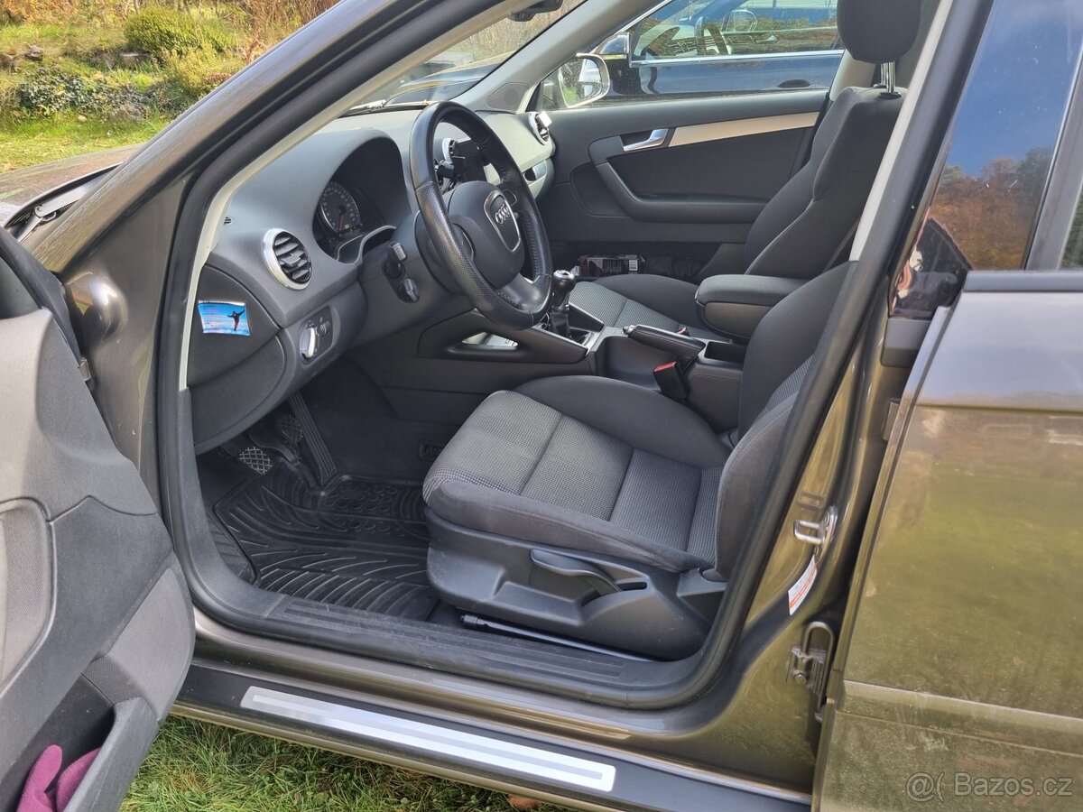 Audi A3 sportback, benzín 1.6 75kw - 6