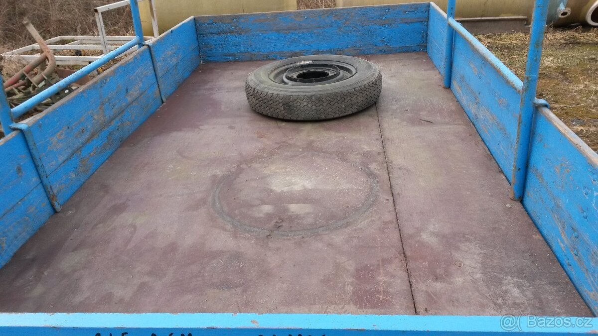 Přívěs za traktor valník, domácí výroba, na 2 tuny, dvounápr - 6