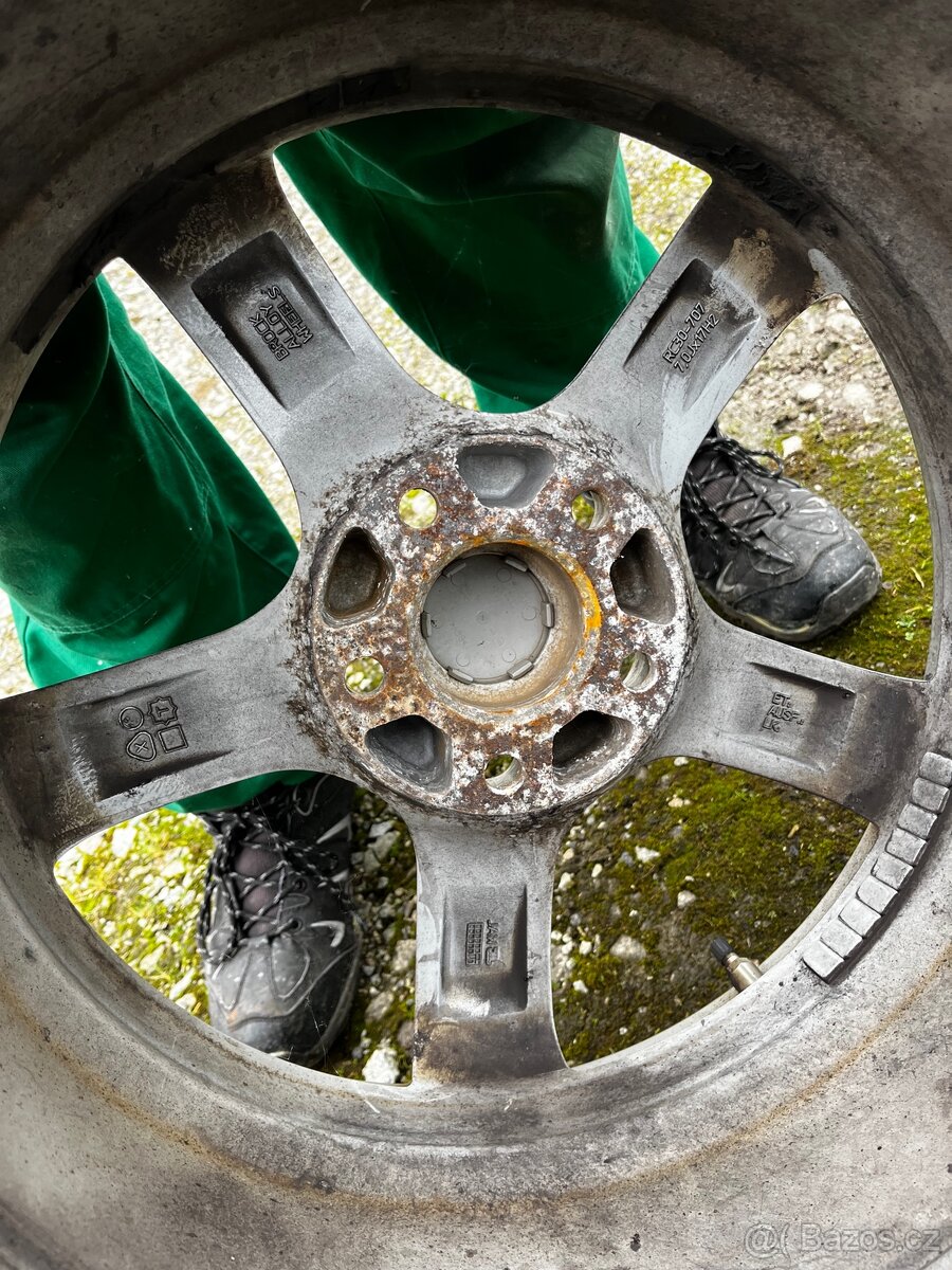 Alu kola 235/65 r17 - 6