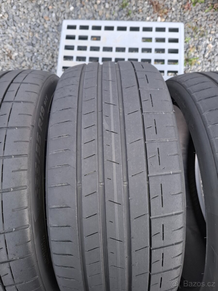 Pirelli 235/35 R19 - 6