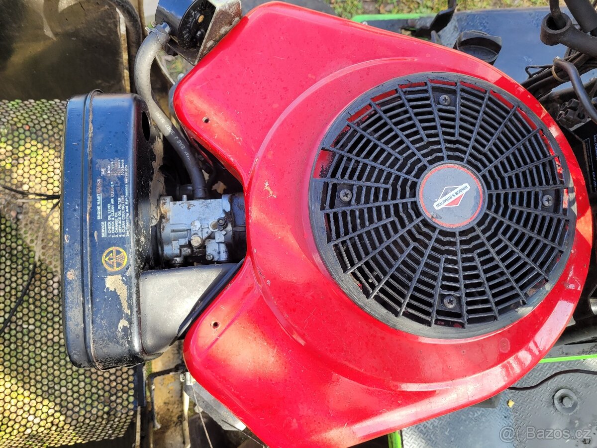 Zahradní traktůrek Etesia hydro 100 - 6