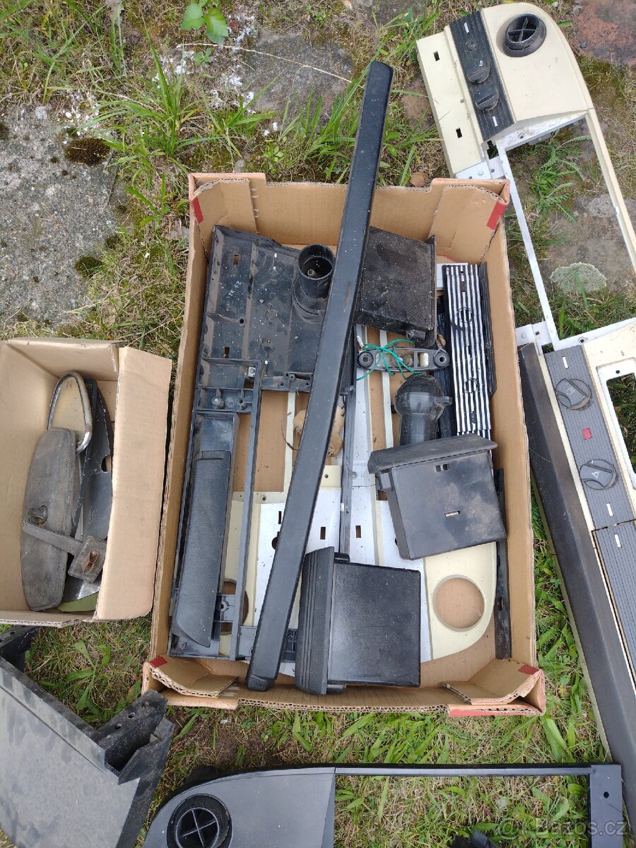 Škoda 100 náhradní díly - 6