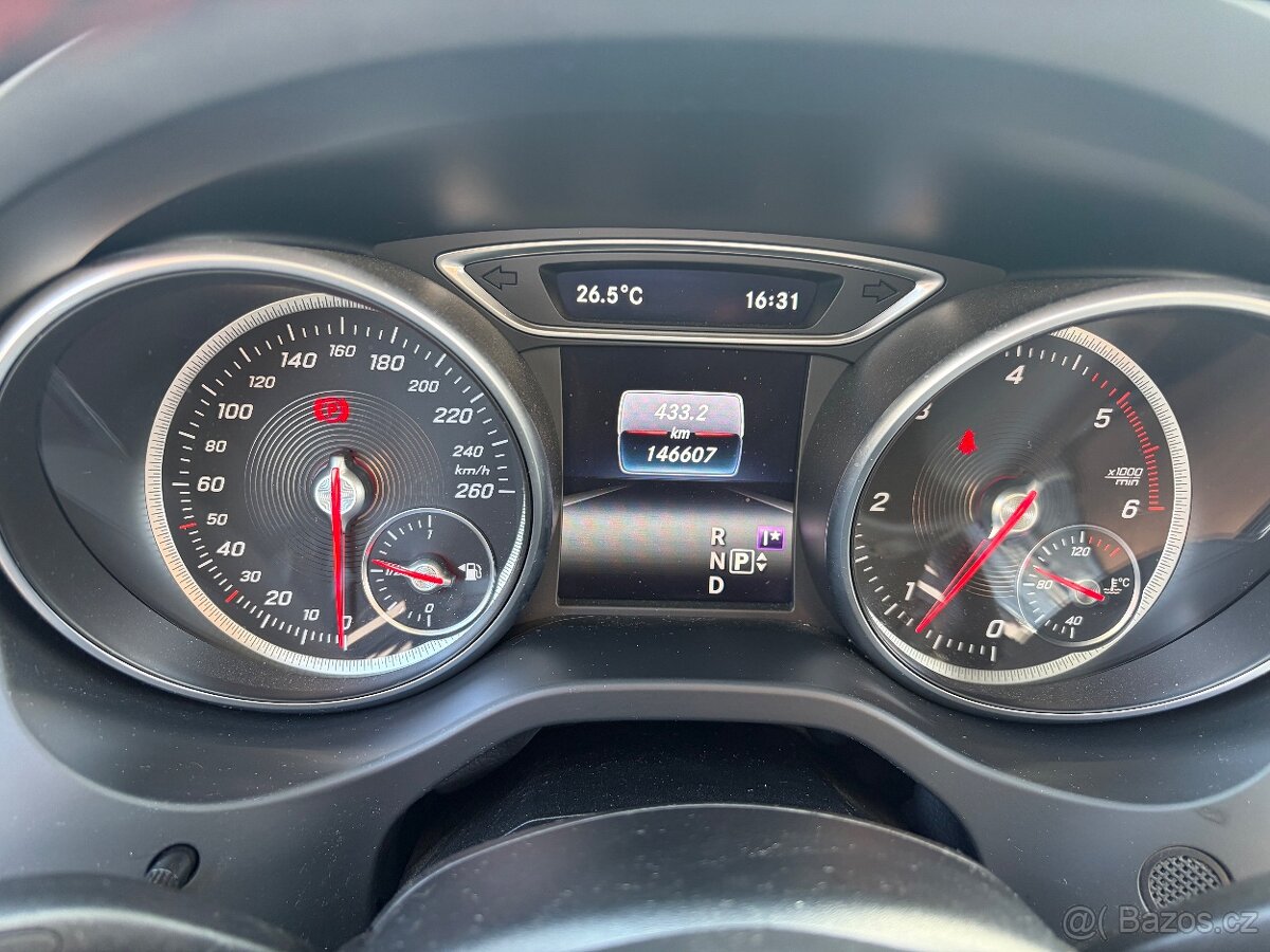 Mercedes Benz CLA200D AMG - 6