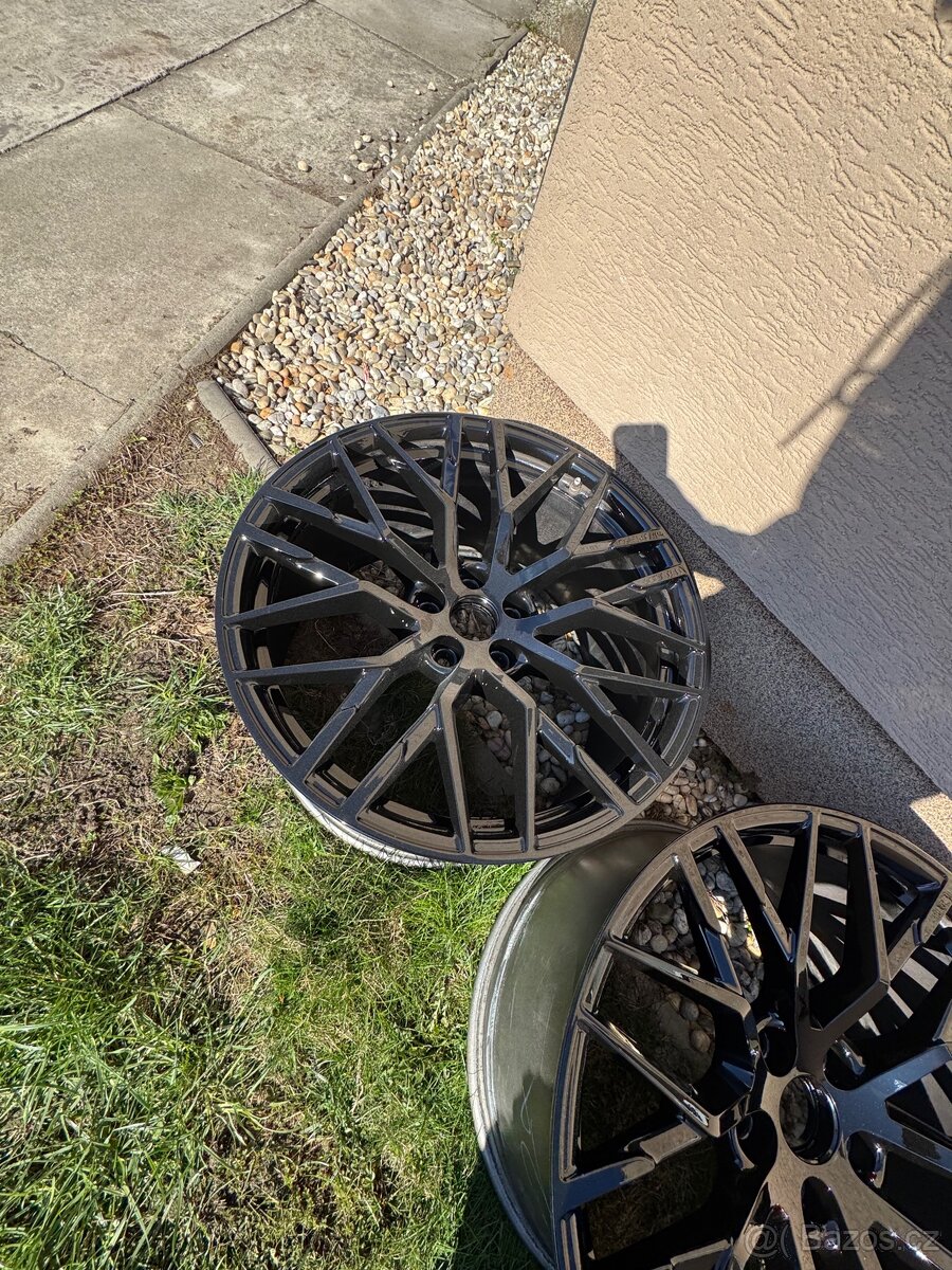 Alu kola Audi R8 R20 ET47 - 6