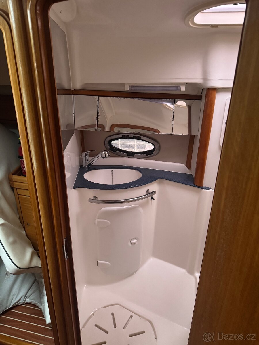 Motorová kajutová loď Bavaria 29 Sport, 2005 r.v. - 6