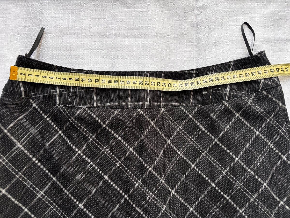 Sukně károvaná černá s podšívkou - 6