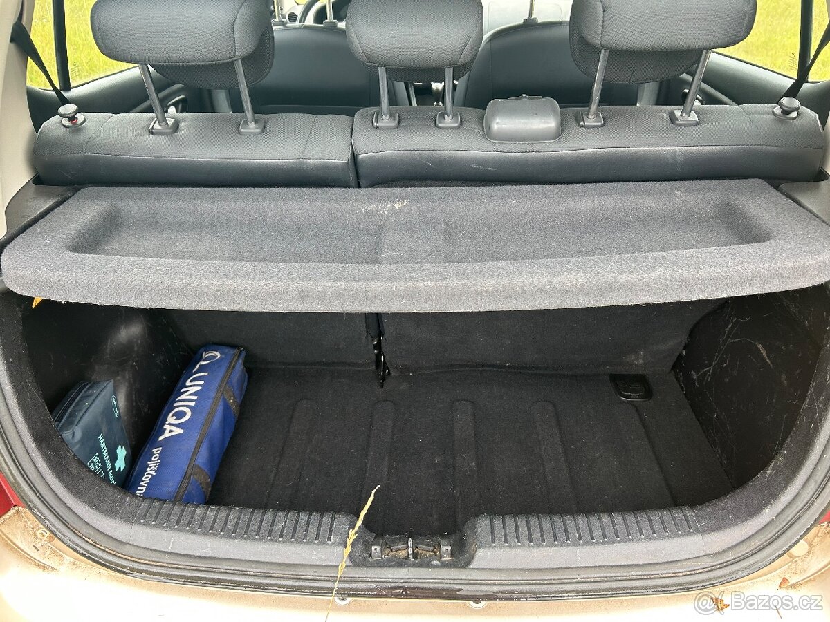 Hyundai i10 r.v.2010 - 6