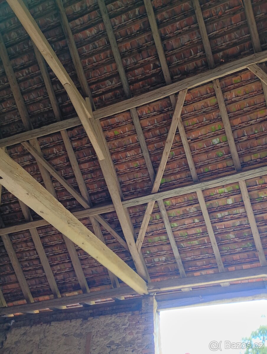 Staré trámy staré krovy staré prkna - 6