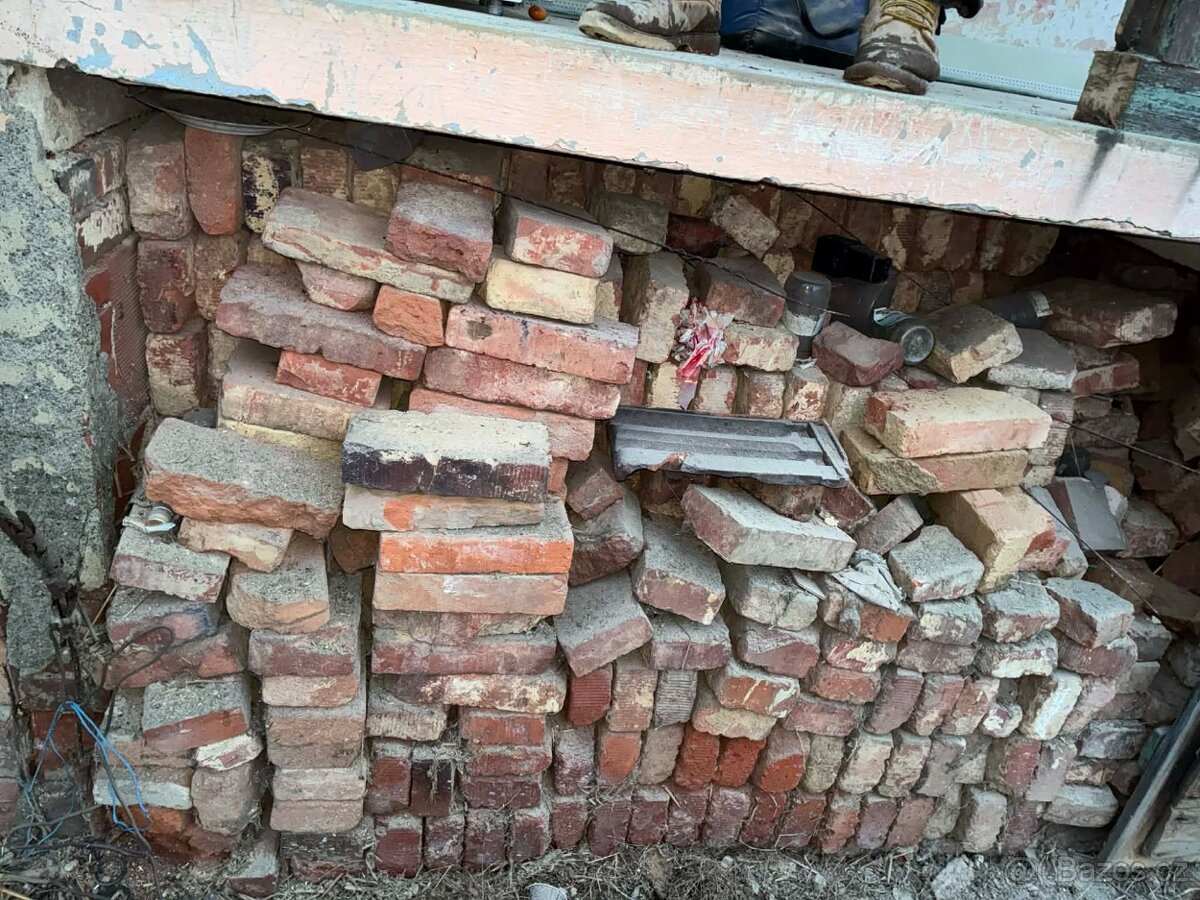 Cihly , hurdysky, komínovky - 6