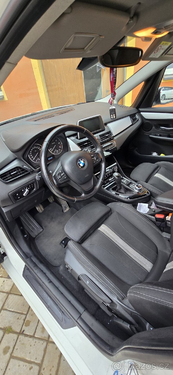BMW 216D GRAN TOURER F46 - 6