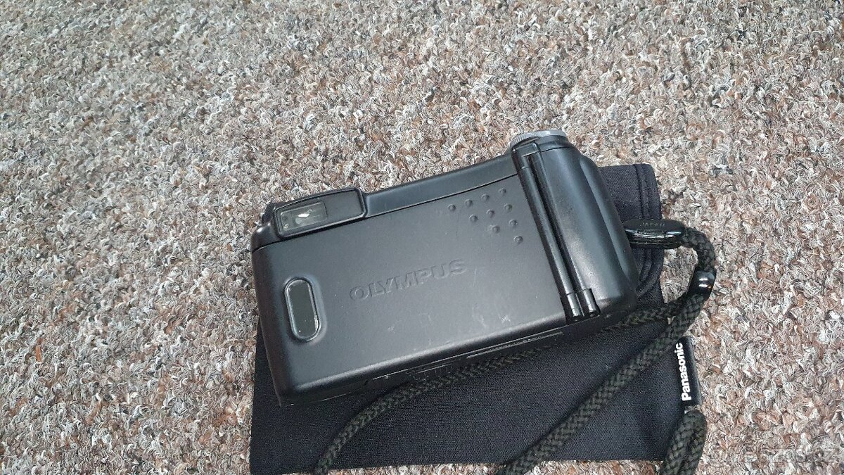 OLYMPUS SUPERZOOM 70 - 6