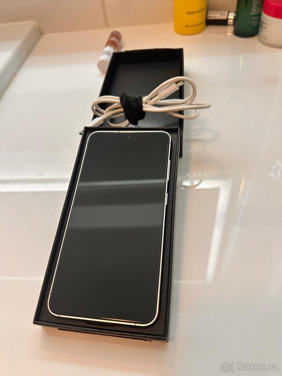 Samsung Galaxy S24 (S921B), 8GB/128GB, žlutá - 6