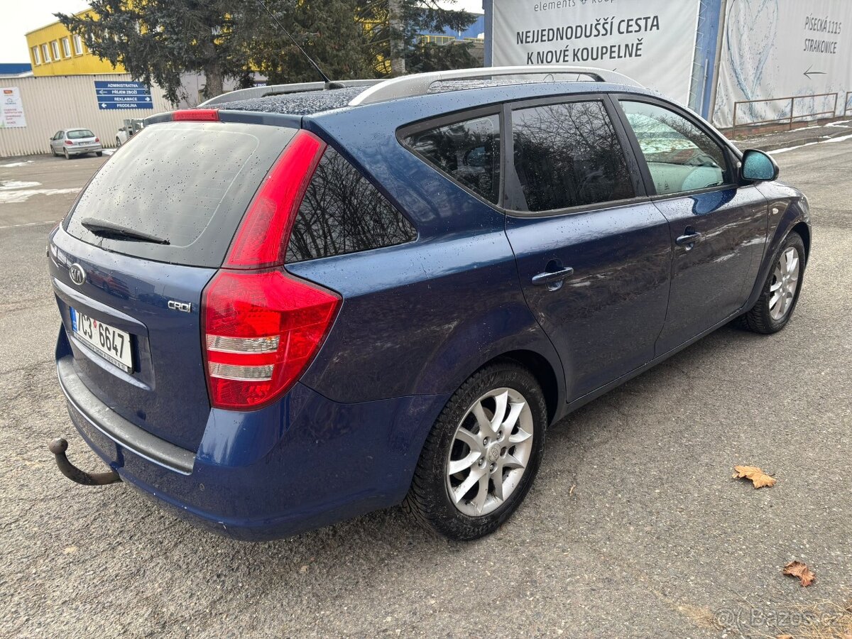 Kia Ceed Combi 2.0 CRDI 103KW - 6