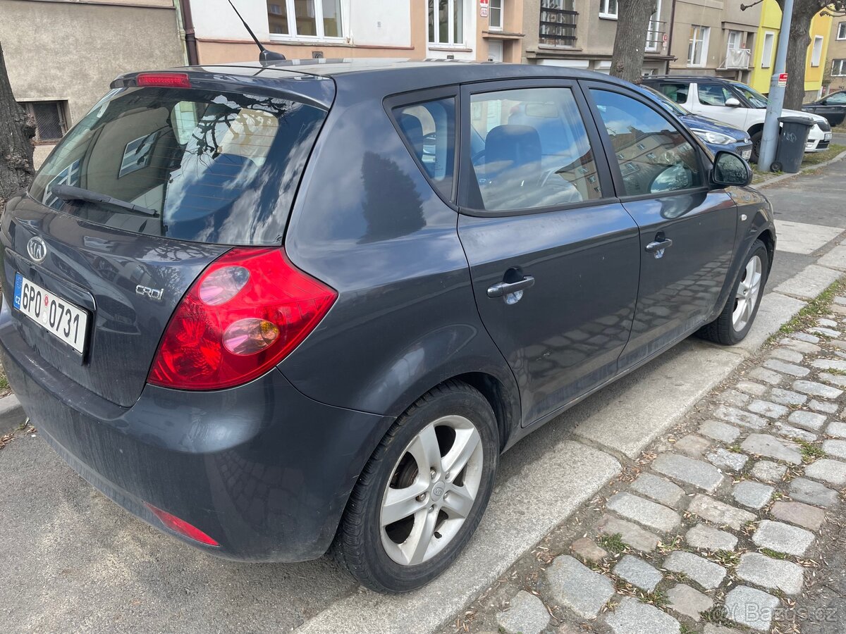Kia ceed 2008 1.6 crdi - 6