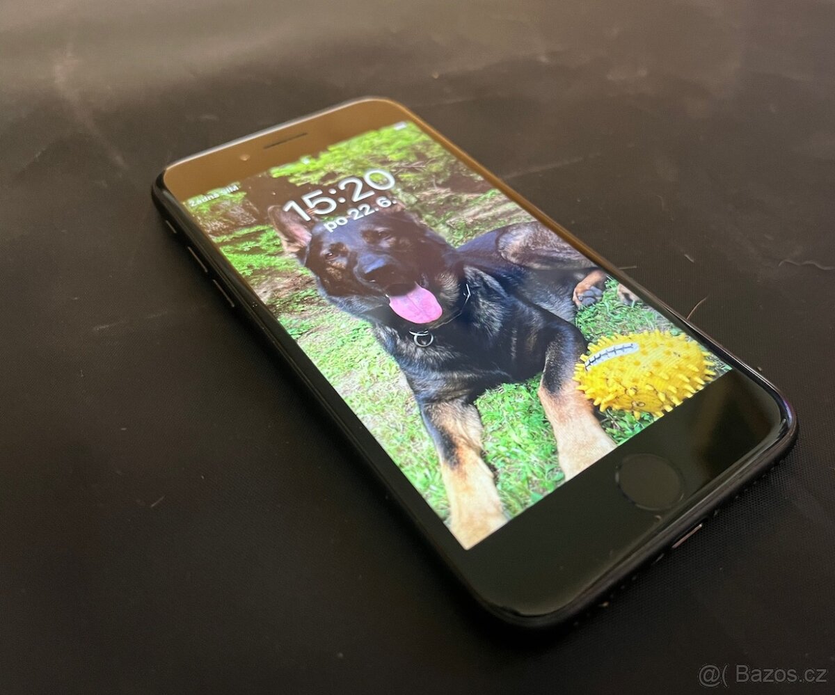 iPhone 7 128 GB černý - 6