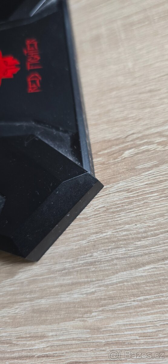 Čtyři kusy-stojánek na sluchátka Red Fighter - 6