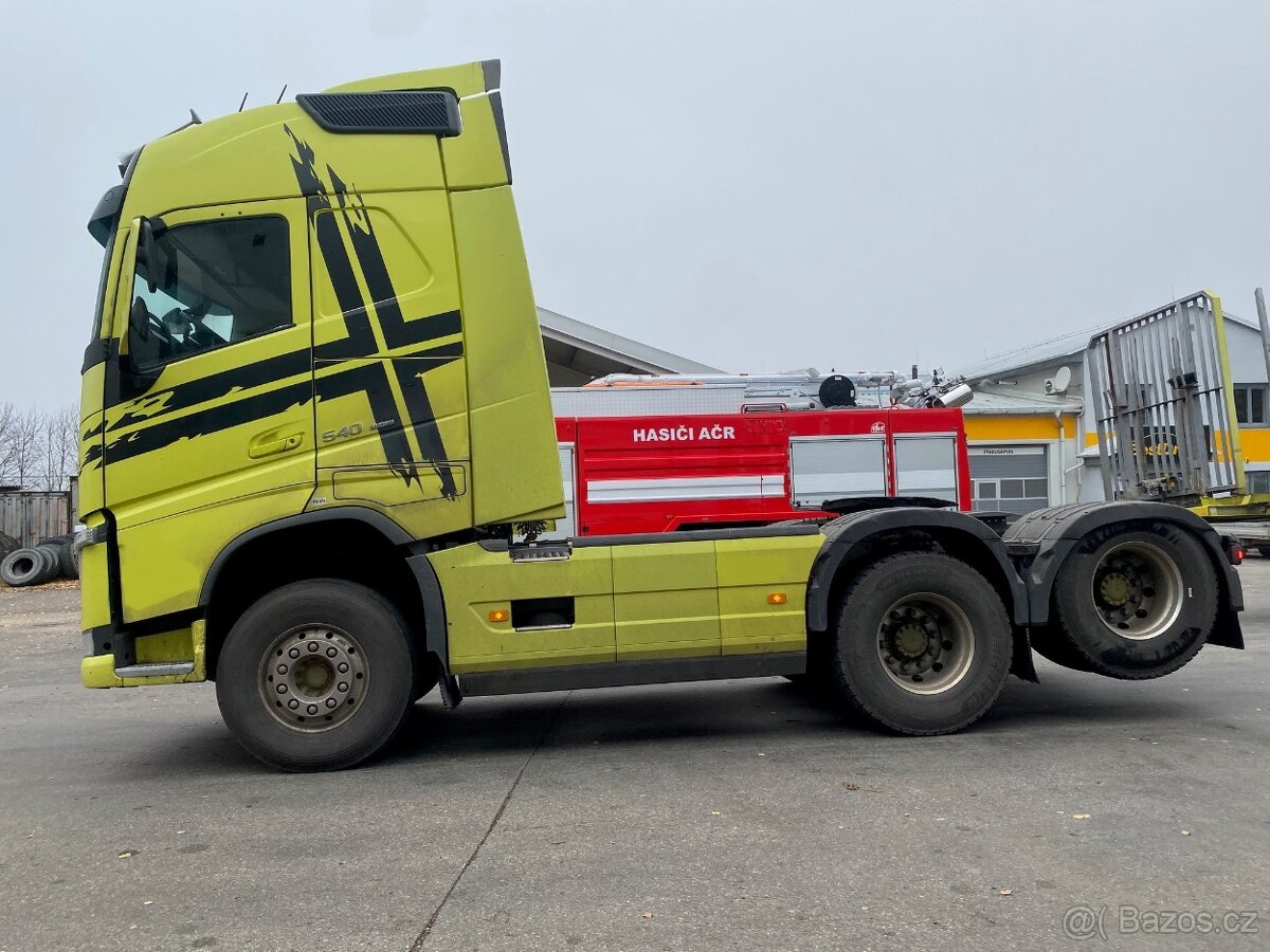 VOLVO FH 540, 6x4(2) zvedačka - tahač návěsu - 6