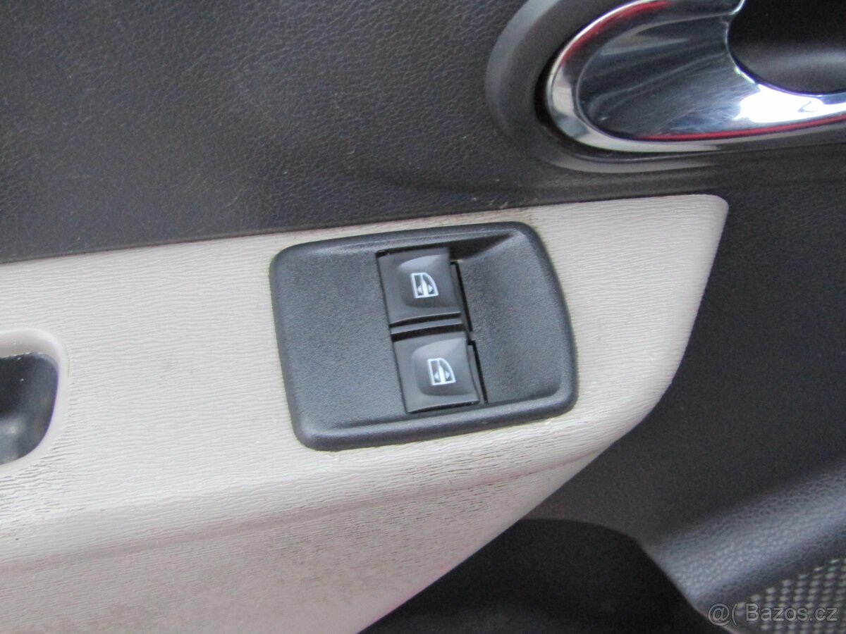 Dacia Dokker 1.6i , 61 kW benzín, 2013 - 6