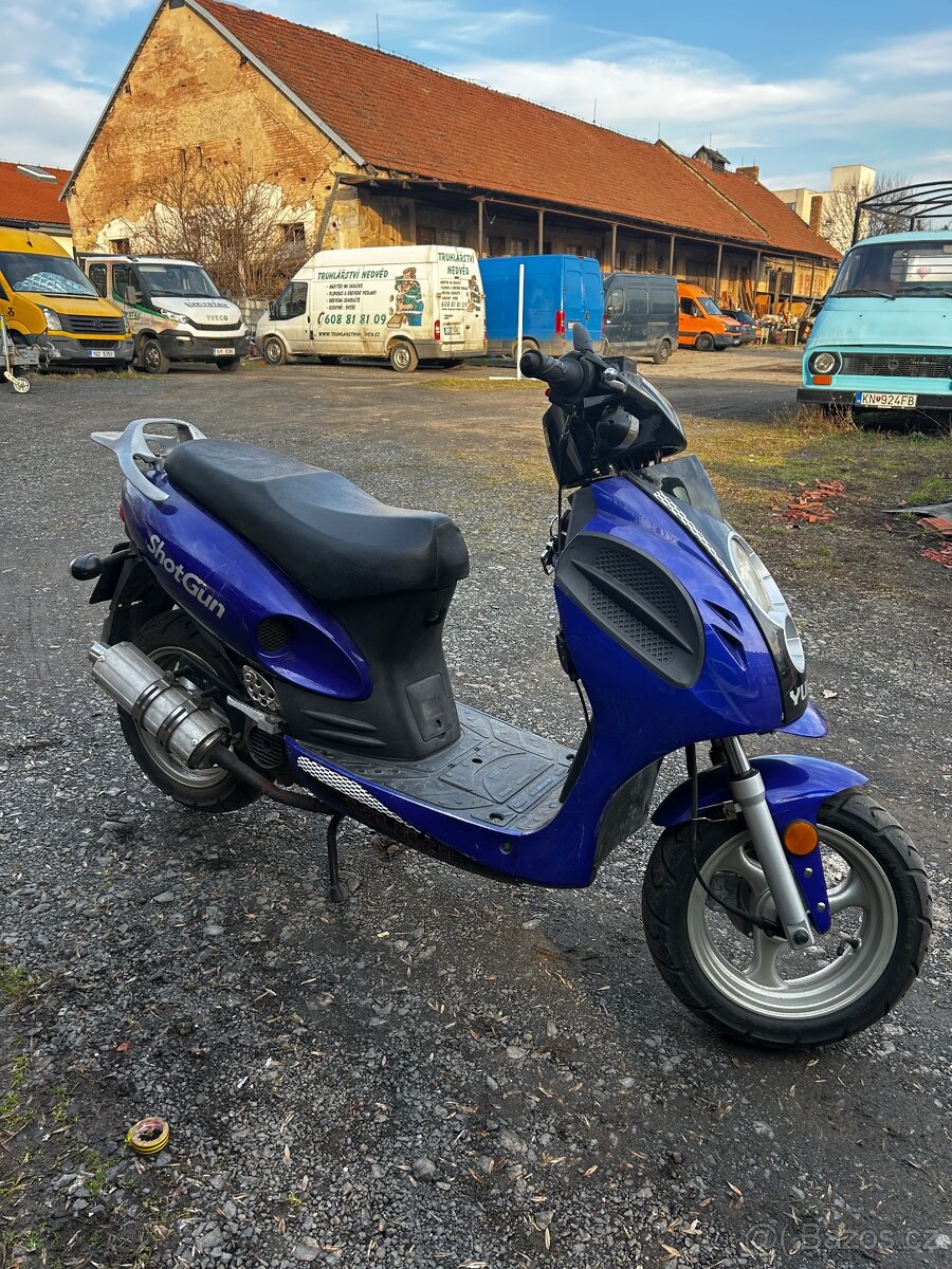 Skútr 50 cc - 6