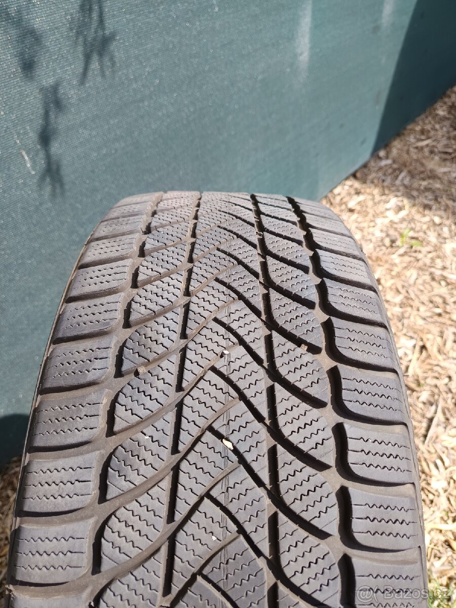 245/45 r18 zimni - 6