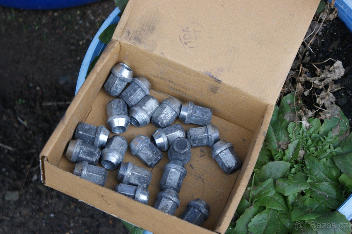 zimni pneu a alu kola Ford Transit 5x160 hezky model kol R17 - 6