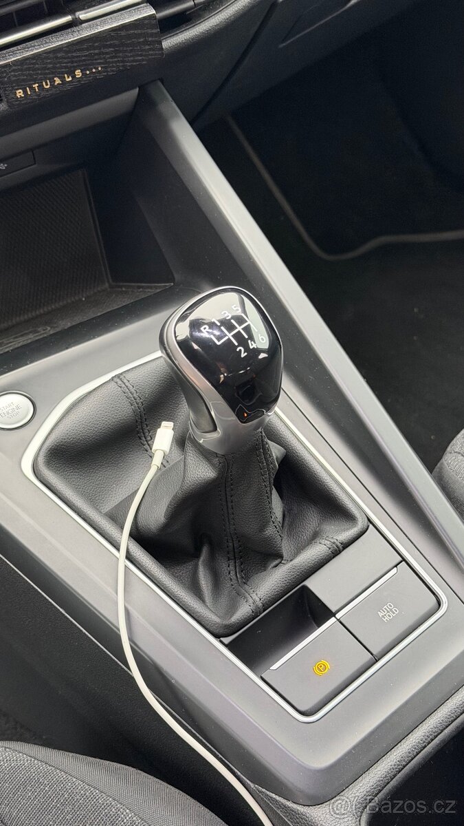 Volkswagen Golf 8 - 6