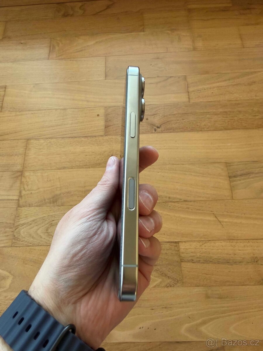 iPhone 16 Pro 128 GB přírodní titan - TOP stav - 6