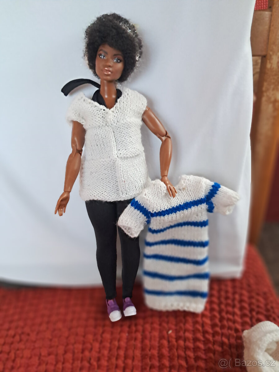 Sběratelská panenka Barbie černoška - 6
