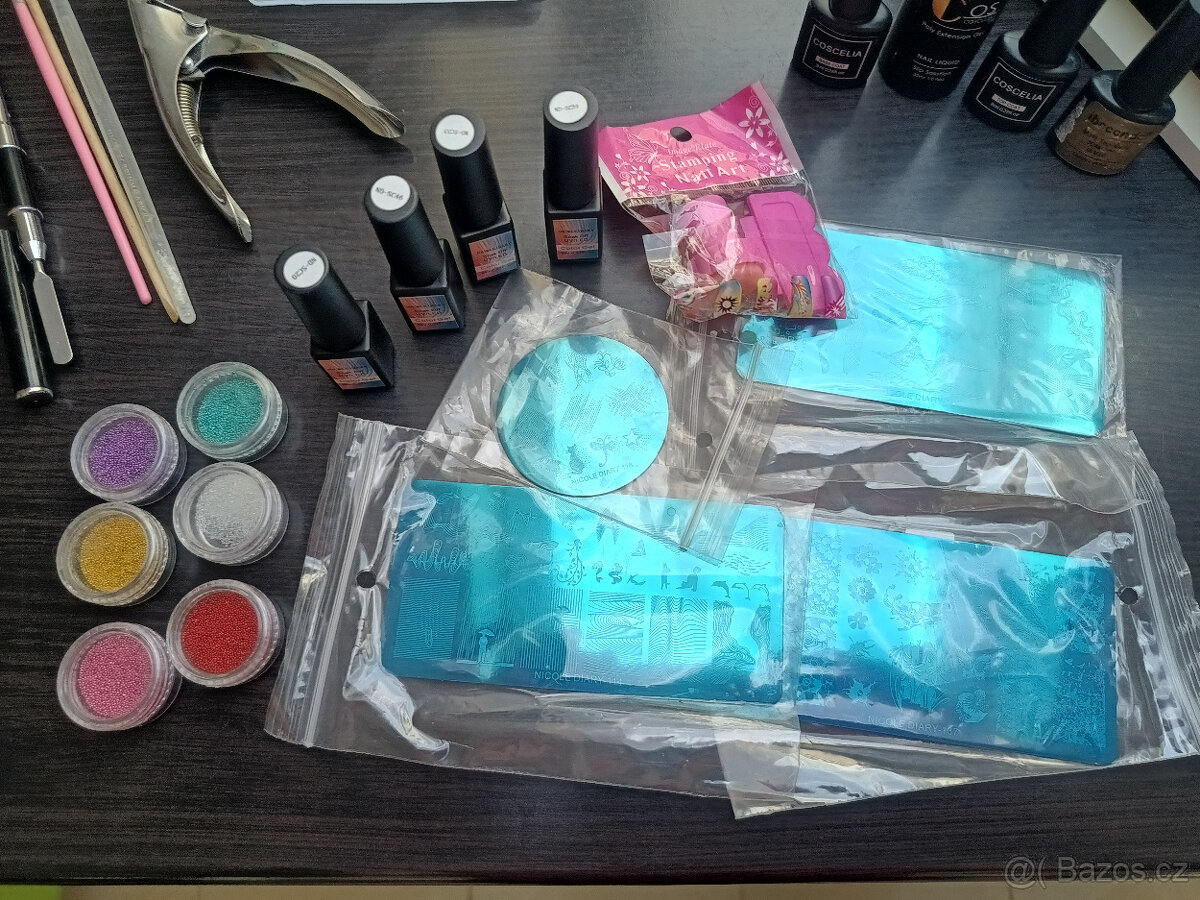 modeláž gelových nehtů-bruska,gely,razítka,laky - 6