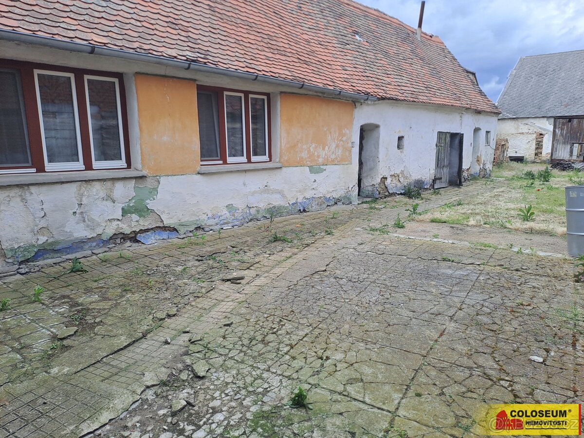 Kuchařovice, RD 4+1,190 m², zahrada, stodola – rodinný dům - 6