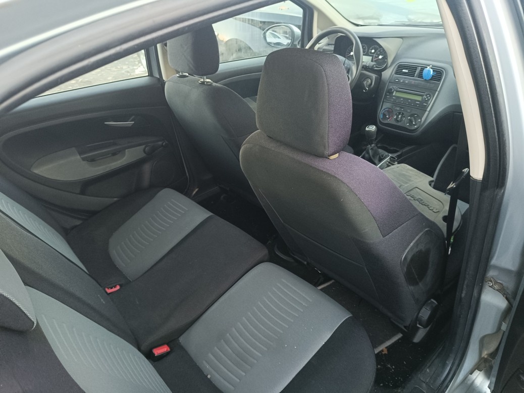 ND z Toyota Yaris 998.cm3 51.kw benzín r.v.2011 (K7) - 6