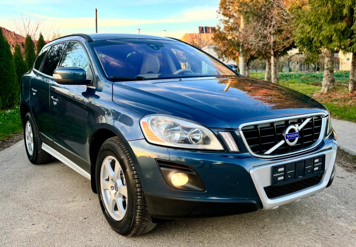 VOLVO XC60 2.4 D4 SUMMUM MANUÁL - 6