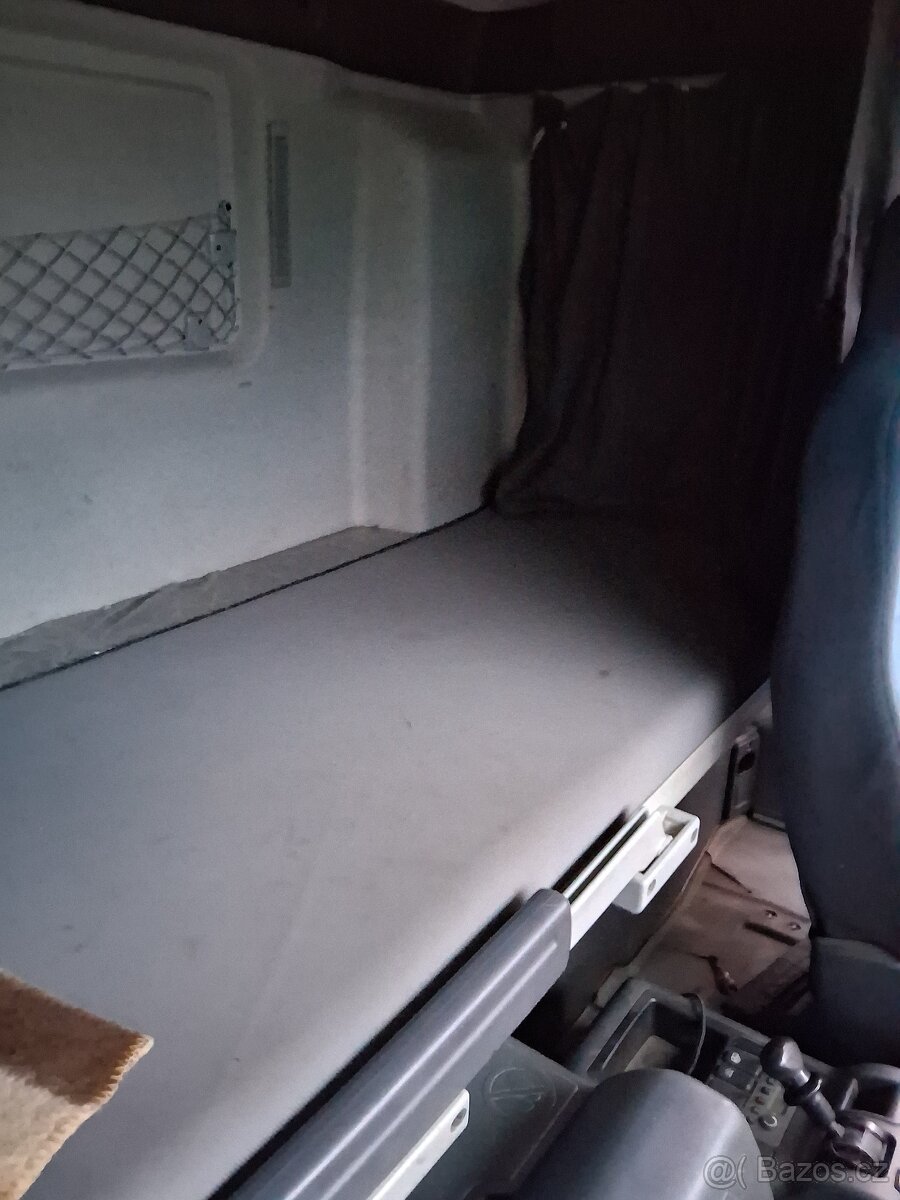 Man TGA 26.4406x2 s hydraulickým jeřábem - 6