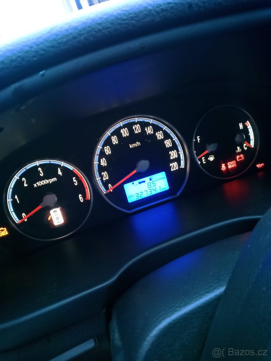 Prodám Hyundai Santa Fe - 6