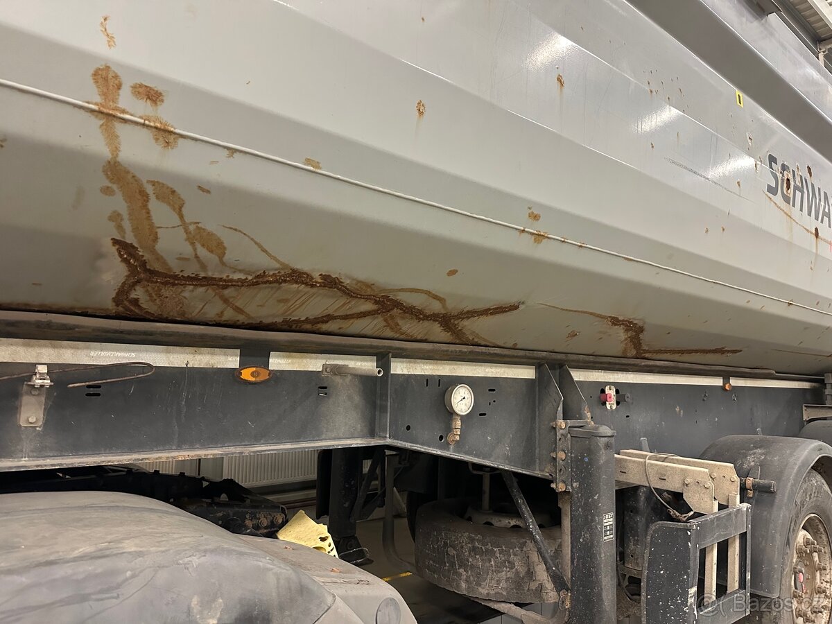 Prodám korbu Schwarzmuller - 6