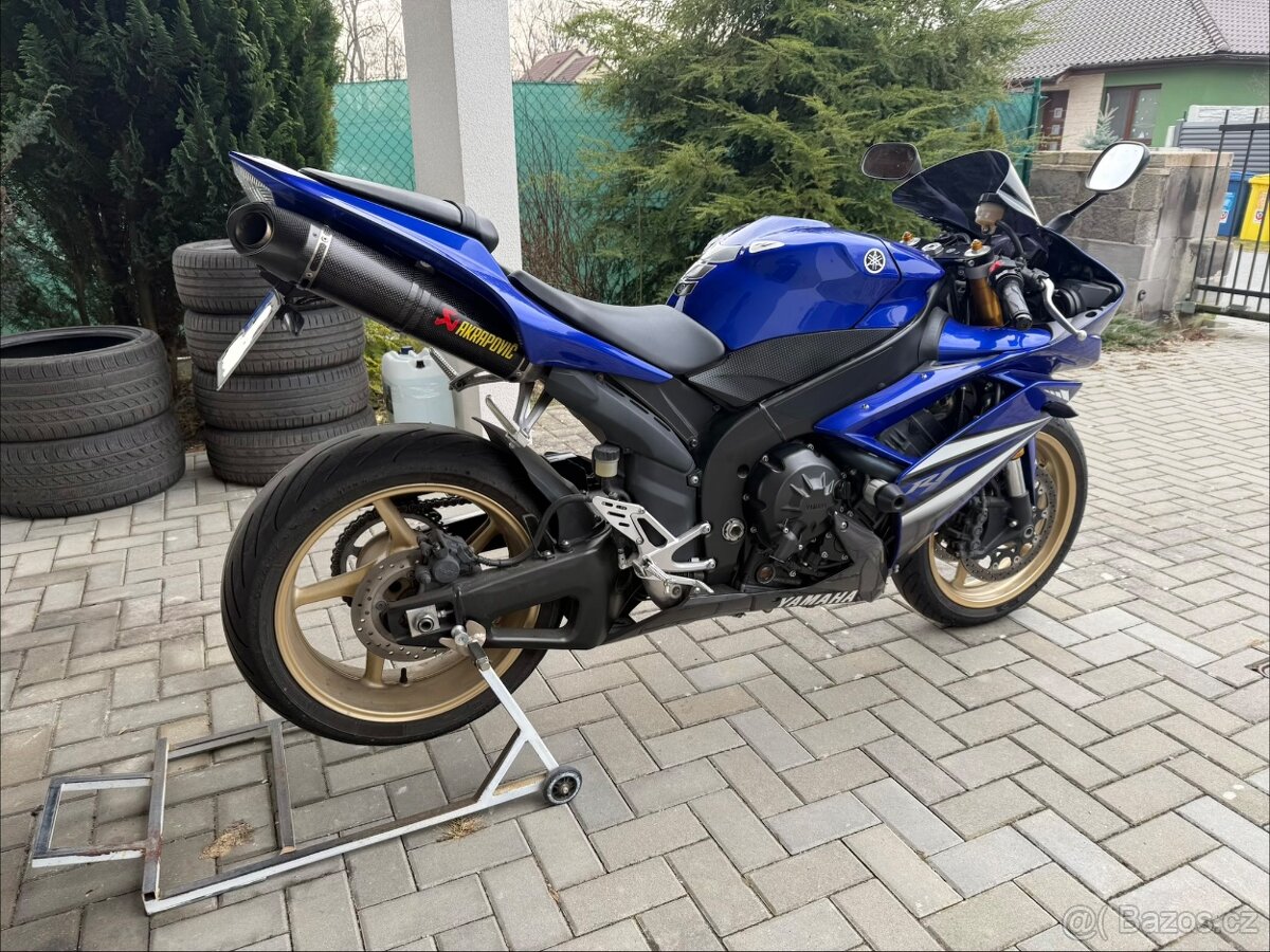 Yamaha YZF-R1 - 6