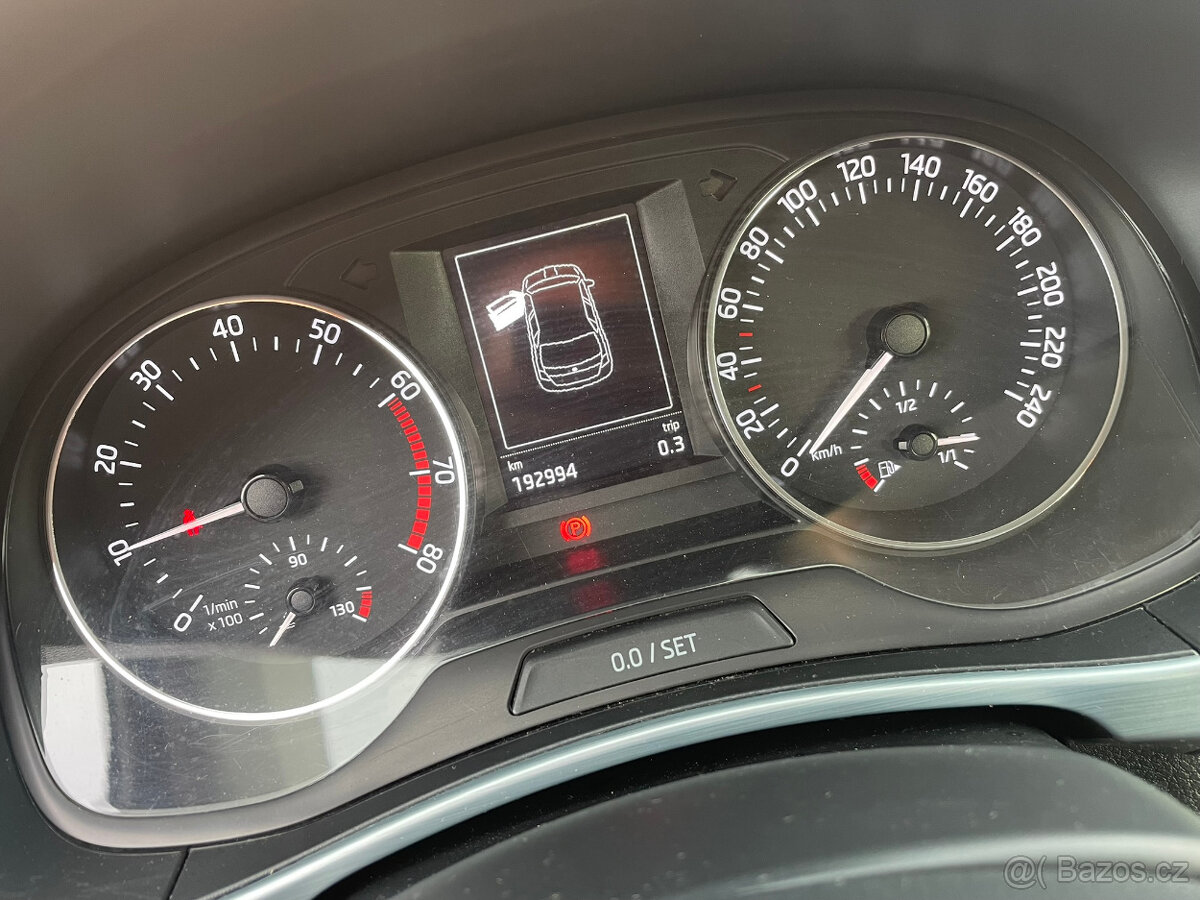 Škoda Fabia 1.0 Mpi, serviska, r.v. 2015 - 6