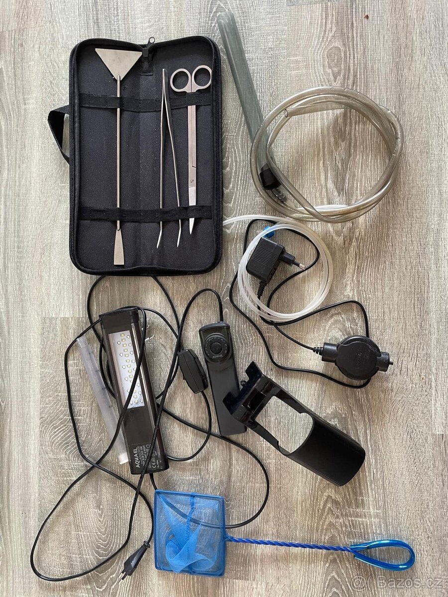 Akvarium 30l + vybavení - 6