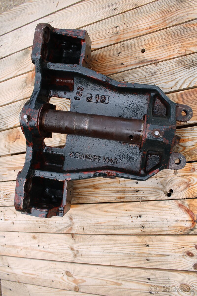 Zetor 6911 a podobné kolébka přední nápravy - 6