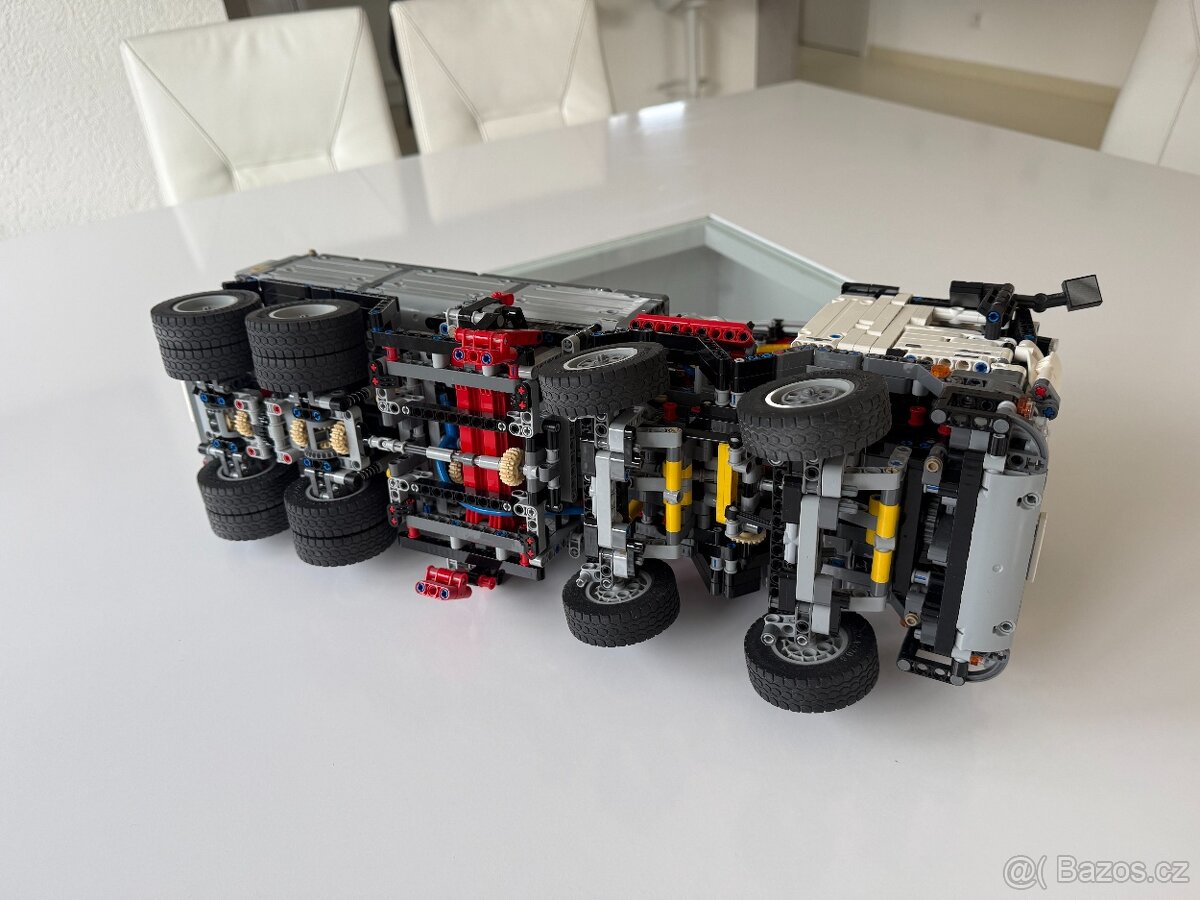 LEGO 42043 Technic - model 2 v 1 - 6