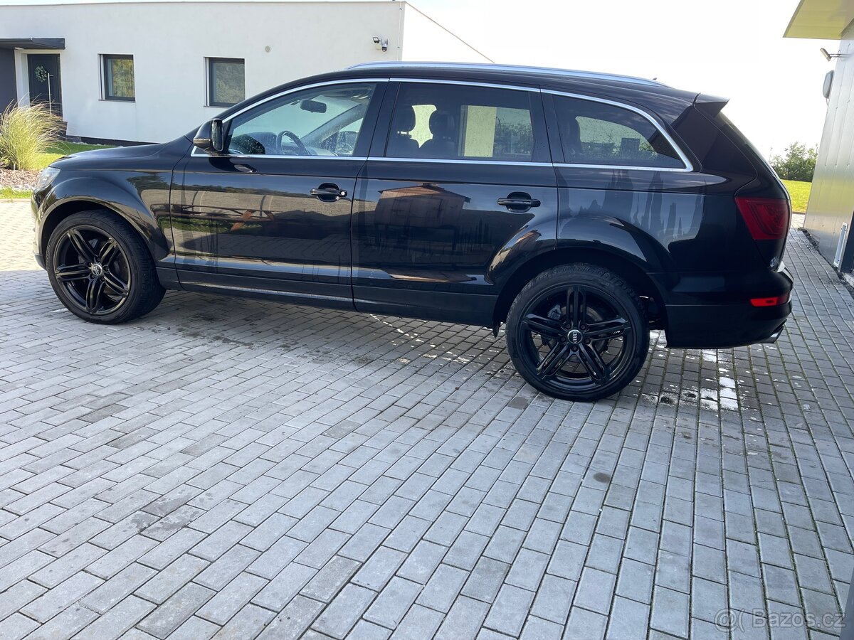 Audi Q7 3.0 tdi Quattro r.v 2013 7 míst - 6