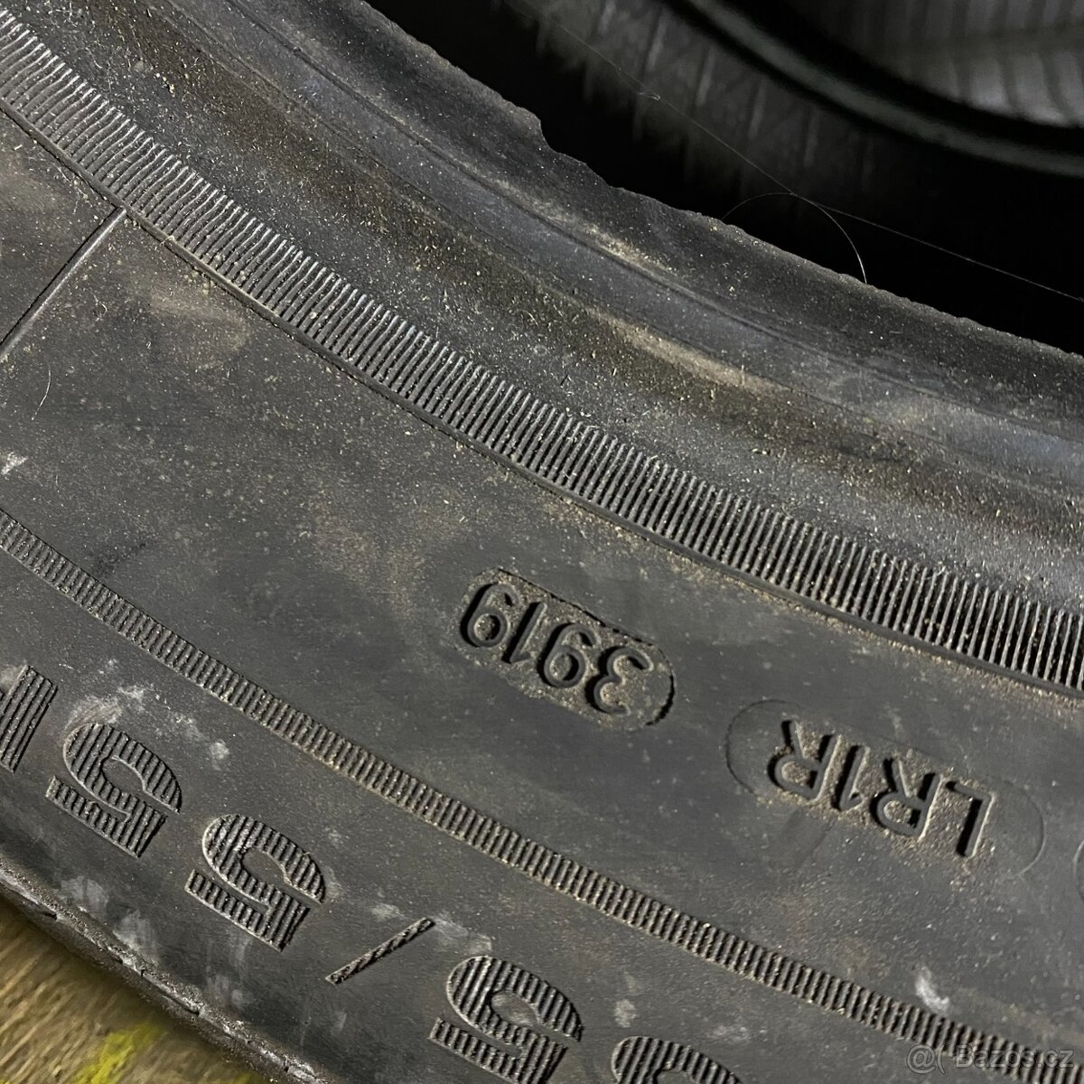 Zimní pneu 235/55 R17 99V Dunlop 5,5mm - 6