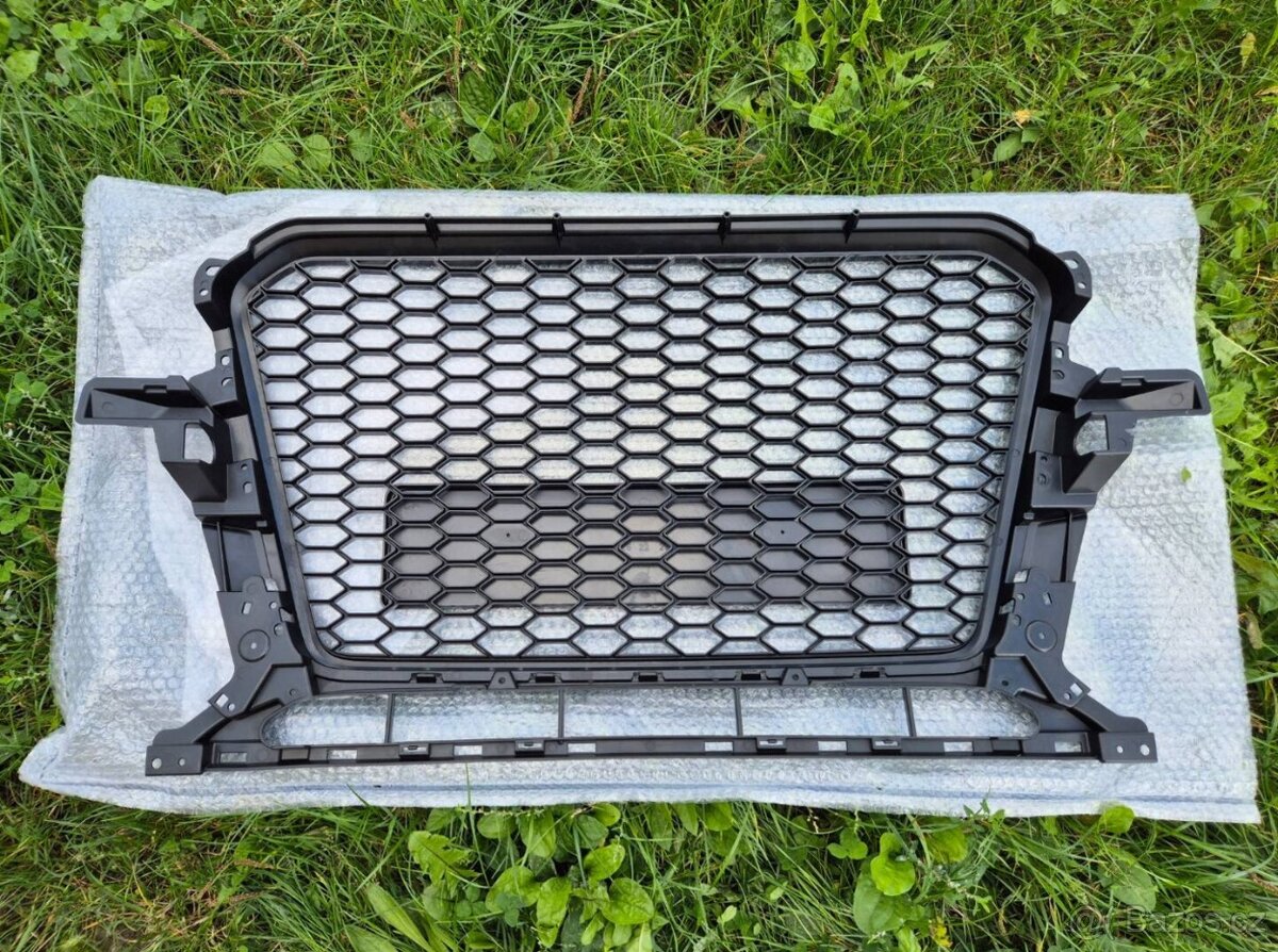 AUDI Q5 8R FACELIFT predná maska / HONEYCOMB / ČIERNA - 6