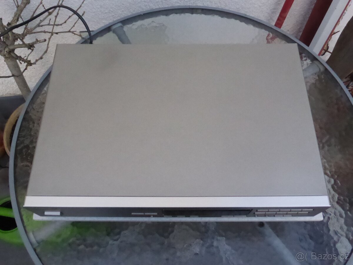 ONKYO T-4211 špičkový tuner s RDS, 30 předvoleb - 6