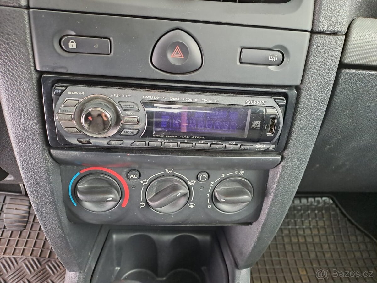 Prodám Renault Clio Storia 1.2 benzín - 6