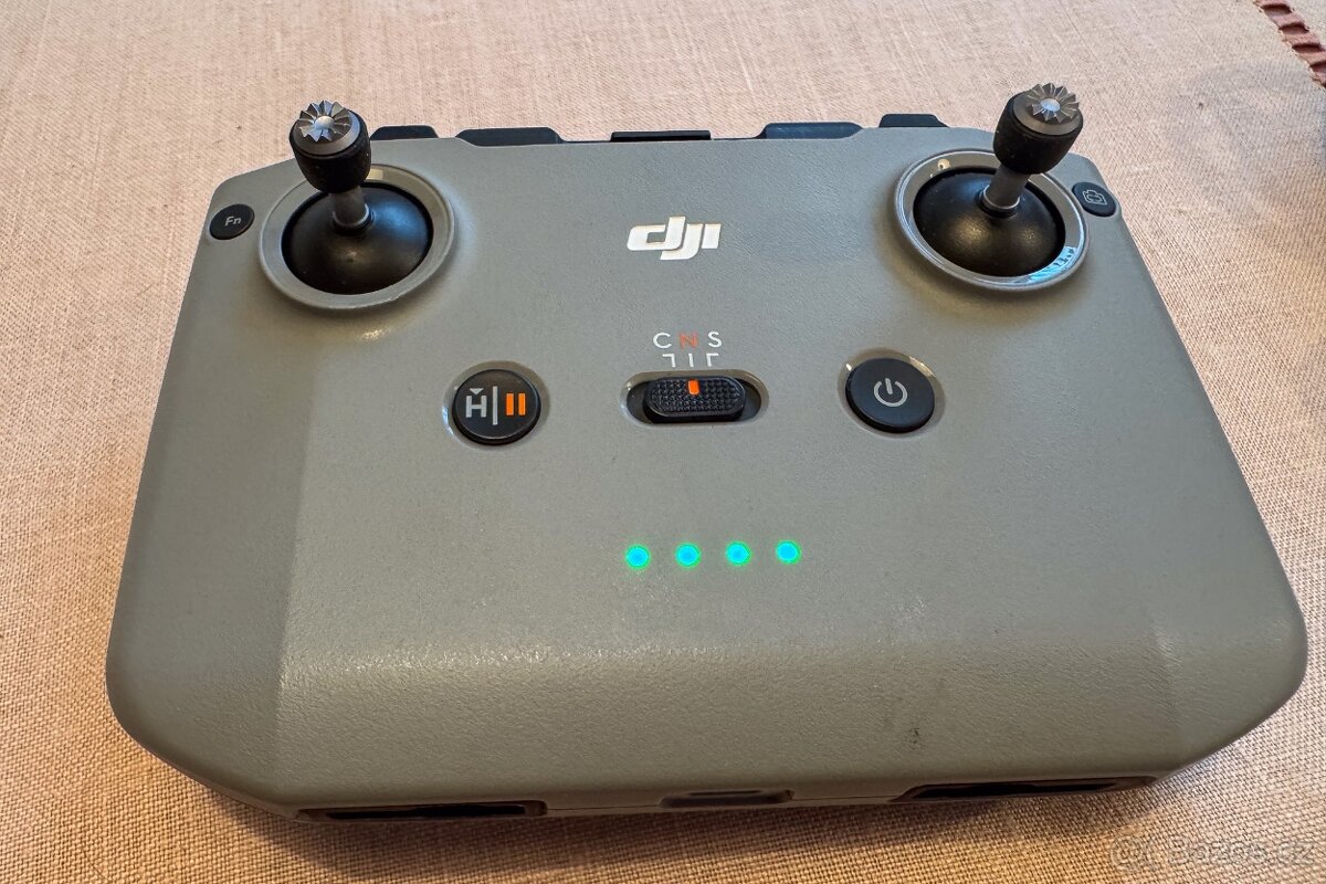 Nabízím dron DJI Neo Fly More Combo - 6